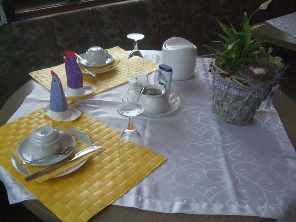 Pension Brunnenhof Рьотген Екстериор снимка